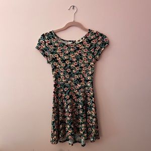 one clothing floral dress short sleeve NWT